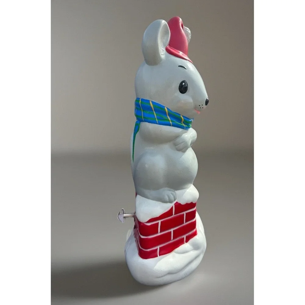 VTG 70s Ceramic Christmas Musical Wind Up Mouse On Chimney Decor 12 3/8